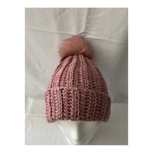 🟡 Handmade Pompom Beanie
